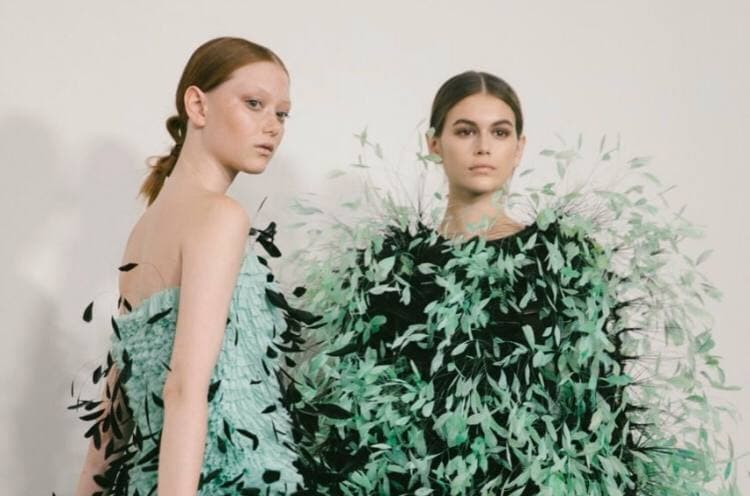 Дебют Кима Джонса в Fendi и шоу Jean Paul Gaultier: стало известно расписание недель моды в Париже