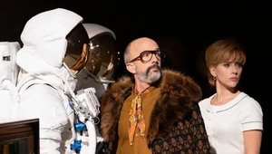 Платья Жаклин Кеннеди и рубашки космических клерков. Стиль в фильме «‎Покажи мне Луну»‎ 